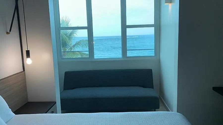 特莱斯特海滨酒店 圣胡安